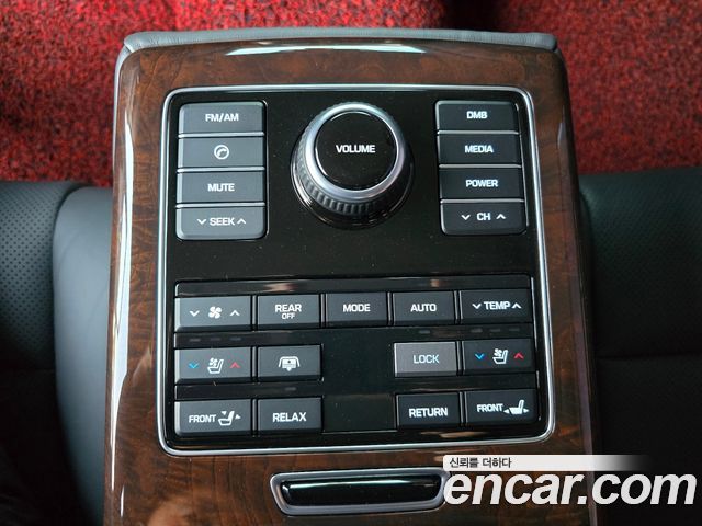 Hyundai Equus 2013 — photo 9