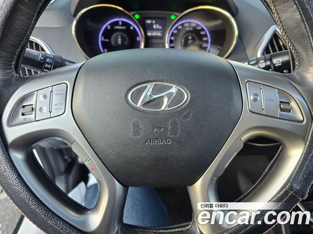 Hyundai Tucson 2012 — photo 17