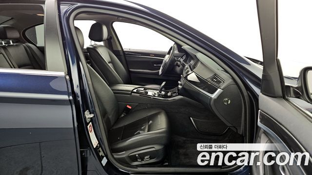 BMW 5-Series 2014 — photo 11