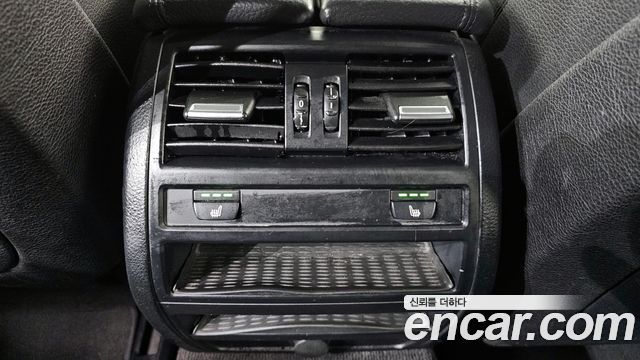 BMW 5-Series 2014 — photo 18
