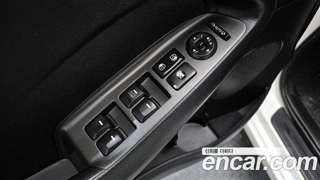 Kia K3 2015 — photo 14