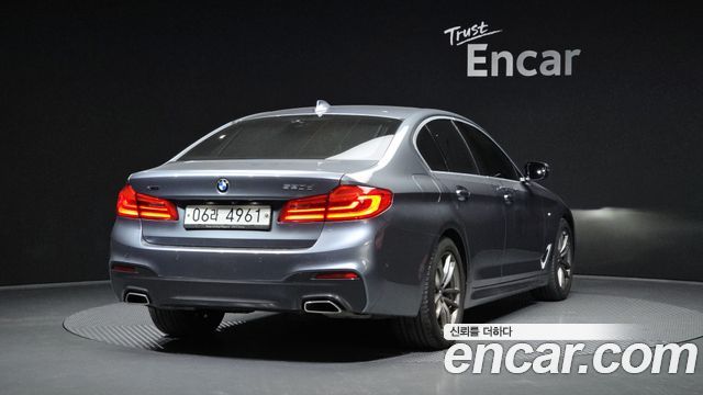 BMW 5-Series 2019 — photo 2
