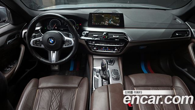 BMW 5-Series 2019 — photo 7