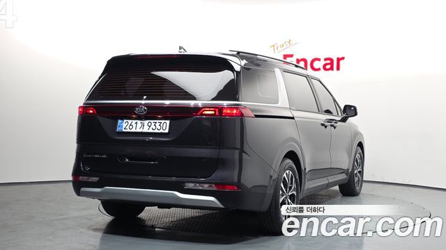 Kia Canival 2021 — photo 2