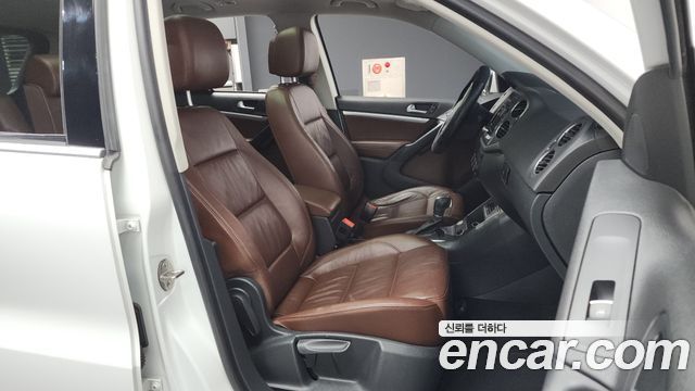 Volkswagen Tiguan 2016 — photo 11