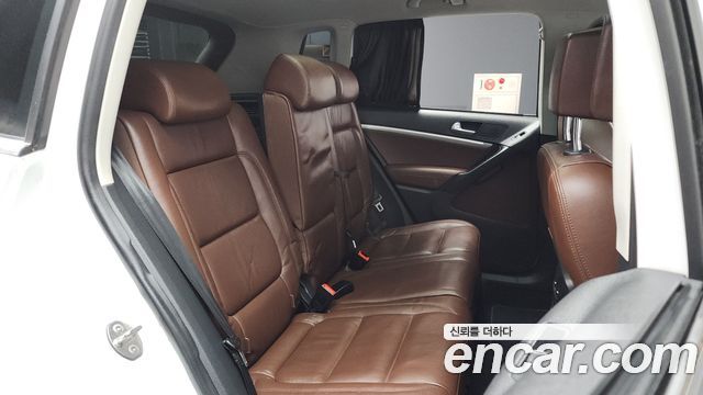 Volkswagen Tiguan 2016 — photo 12