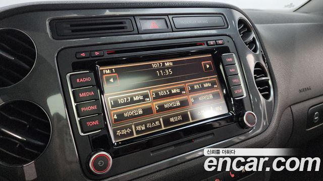 Volkswagen Tiguan 2016 — photo 14