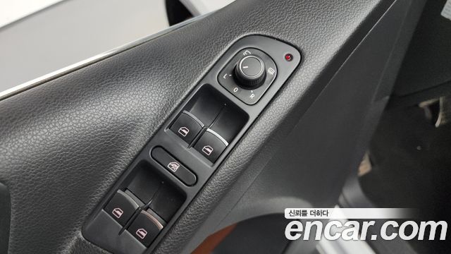 Volkswagen Tiguan 2016 — photo 19