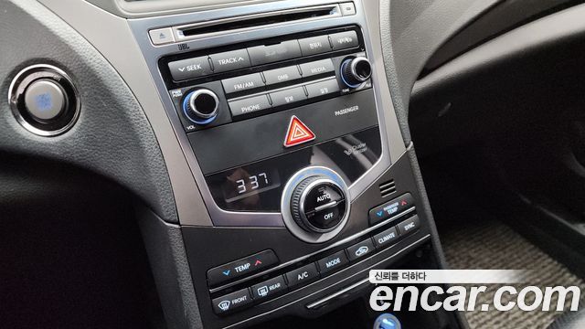 Hyundai Grandeur 2015 — photo 16