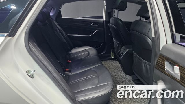 Hyundai Sonata 2017 — photo 12