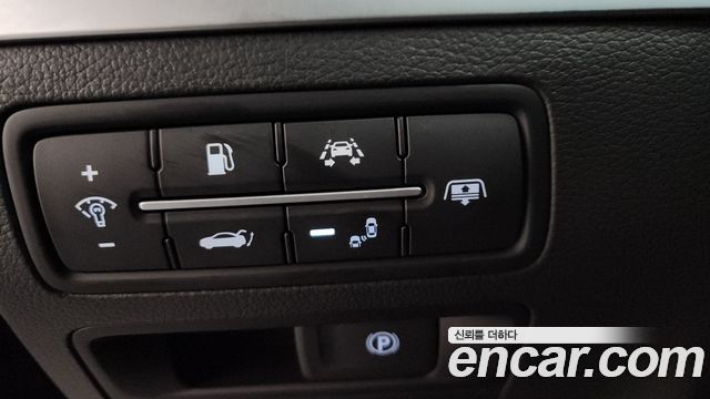 Genesis G80 2018 — photo 16