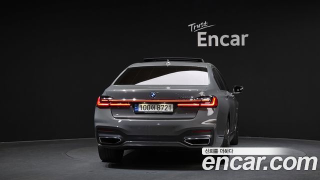 BMW 7-Series 2022 — photo 4