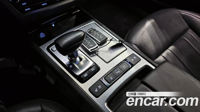 Genesis G80 2019 — photo 9