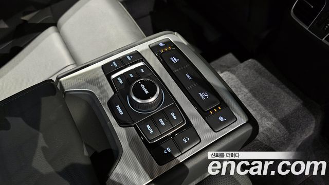 Genesis G80 2019 — photo 19