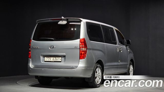 Hyundai Starex 2017 — photo 2
