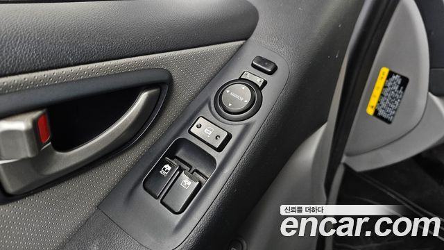 Hyundai Starex 2017 — photo 19