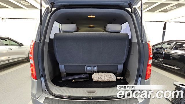 Hyundai Starex 2017 — photo 20