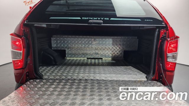 KG Mobility Rexton 2018 — photo 20