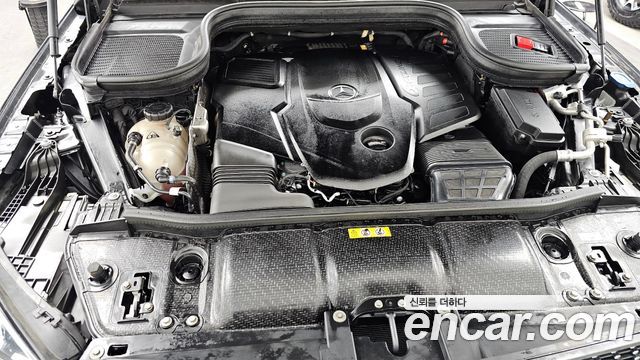 Mercedes-Benz GLE-Class 2023 — photo 6