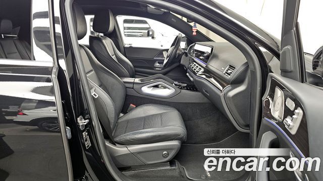 Mercedes-Benz GLE-Class 2023 — photo 11