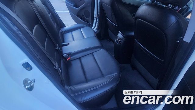 Kia K3 2015 — photo 10