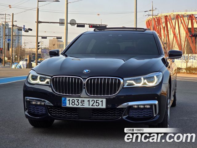 BMW 7-Series 2017 — photo 1
