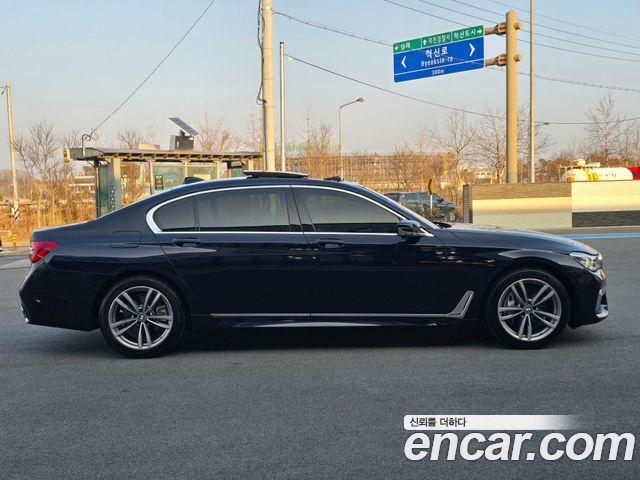 BMW 7-Series 2017 — photo 4