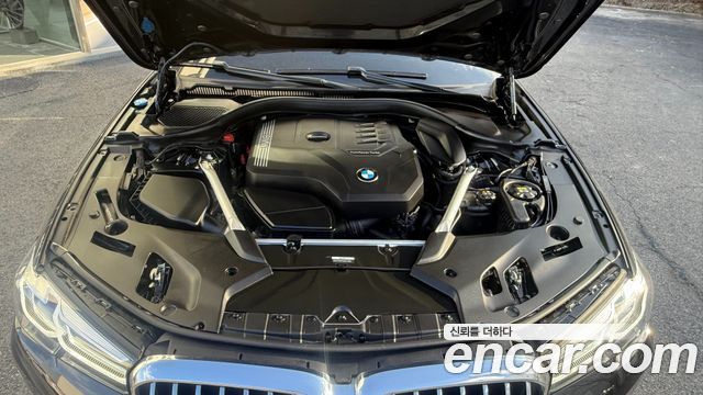 BMW 5-Series 2023 — photo 6