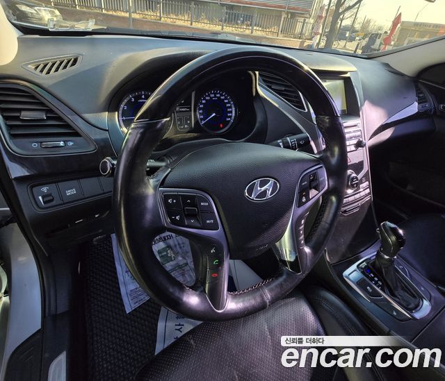Hyundai Grandeur 2016 — photo 11