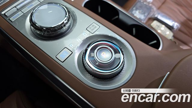 Genesis GV70 2022 — photo 9