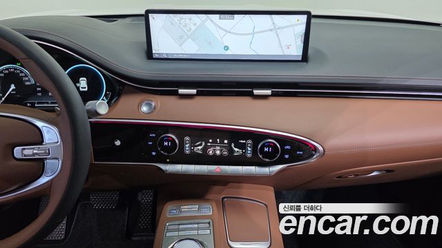 Genesis GV70 2022 — photo 15