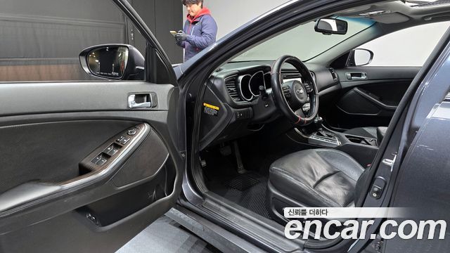 Kia K5 2015 — photo 11