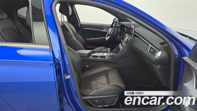 Genesis G70 2020 — photo 11