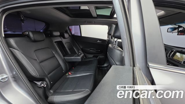 Kia Sportage 2016 — photo 18