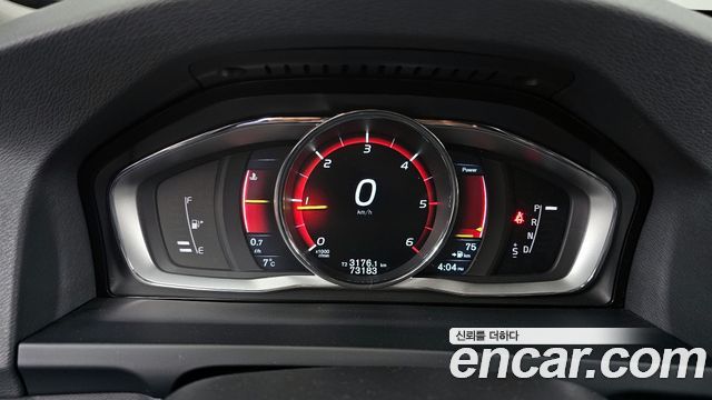 Volvo S60 2016 — photo 8