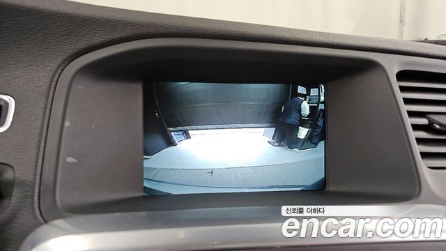 Volvo S60 2016 — photo 15