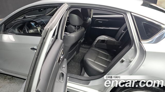 Nissan Altima 2014 — photo 13