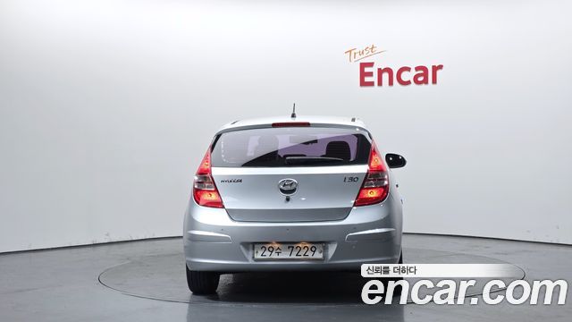 Hyundai i30 2010 — photo 4