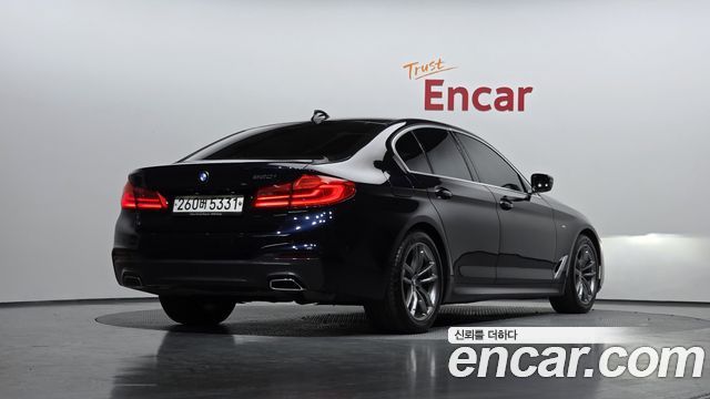 BMW 5-Series 2020 — photo 2