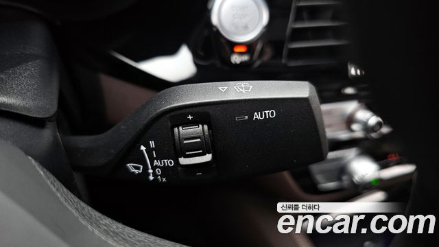 BMW 5-Series 2020 — photo 16
