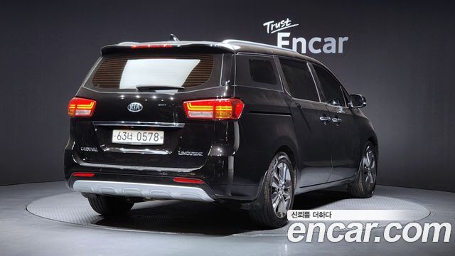 Kia Canival 2016 — photo 2