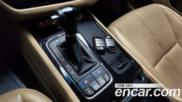 Kia Canival 2016 — photo 9