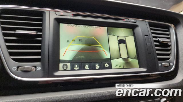 Kia Canival 2016 — photo 15