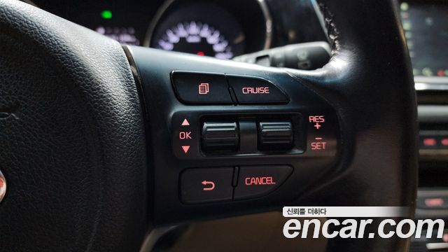 Kia Canival 2016 — photo 19