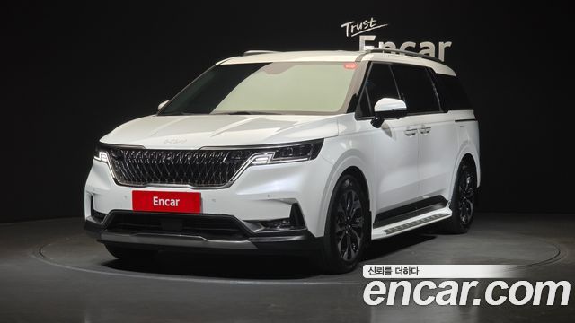 Kia Canival 2023 — photo 1