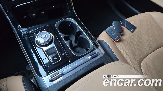 Kia Canival 2023 — photo 9