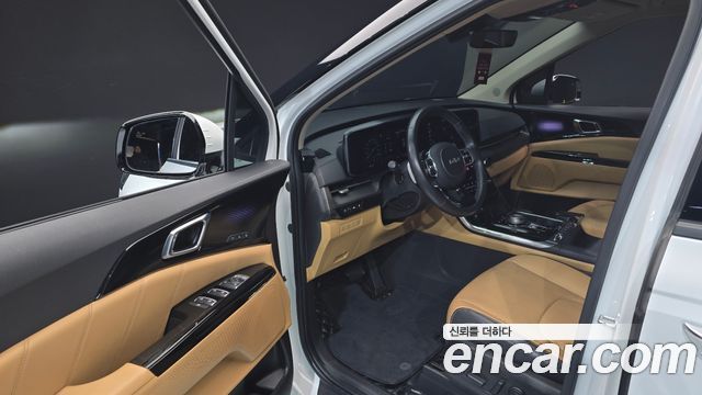 Kia Canival 2023 — photo 10