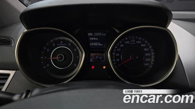 Hyundai AVANTE 2011 — photo 8