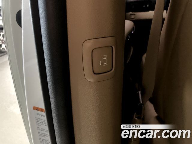 Kia Canival 2016 — photo 10