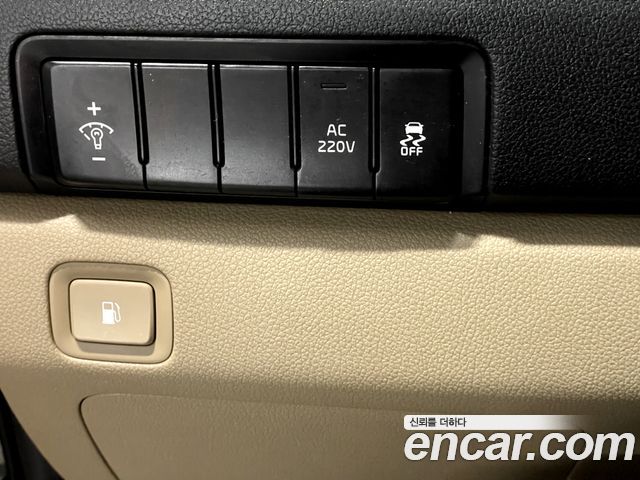 Kia Canival 2016 — photo 16
